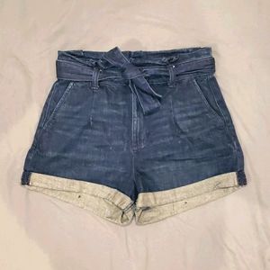 Express "Shortie Extreme High Rise" size 8 shorts